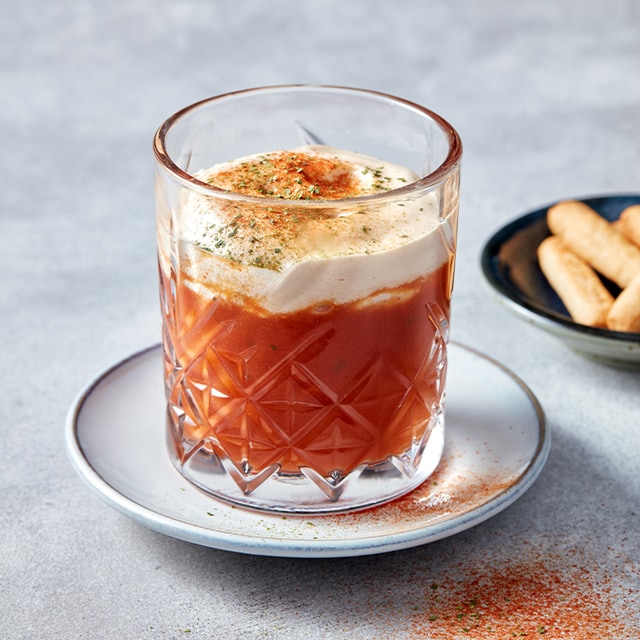 Tomaten paprika soepamuse met paprikaschuim